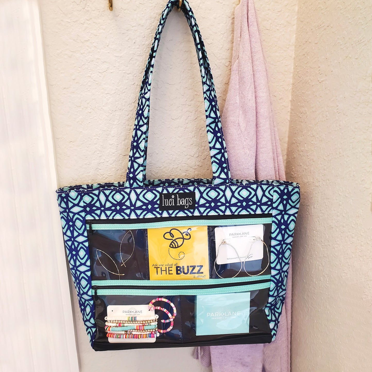 Calypso Original Display Tote